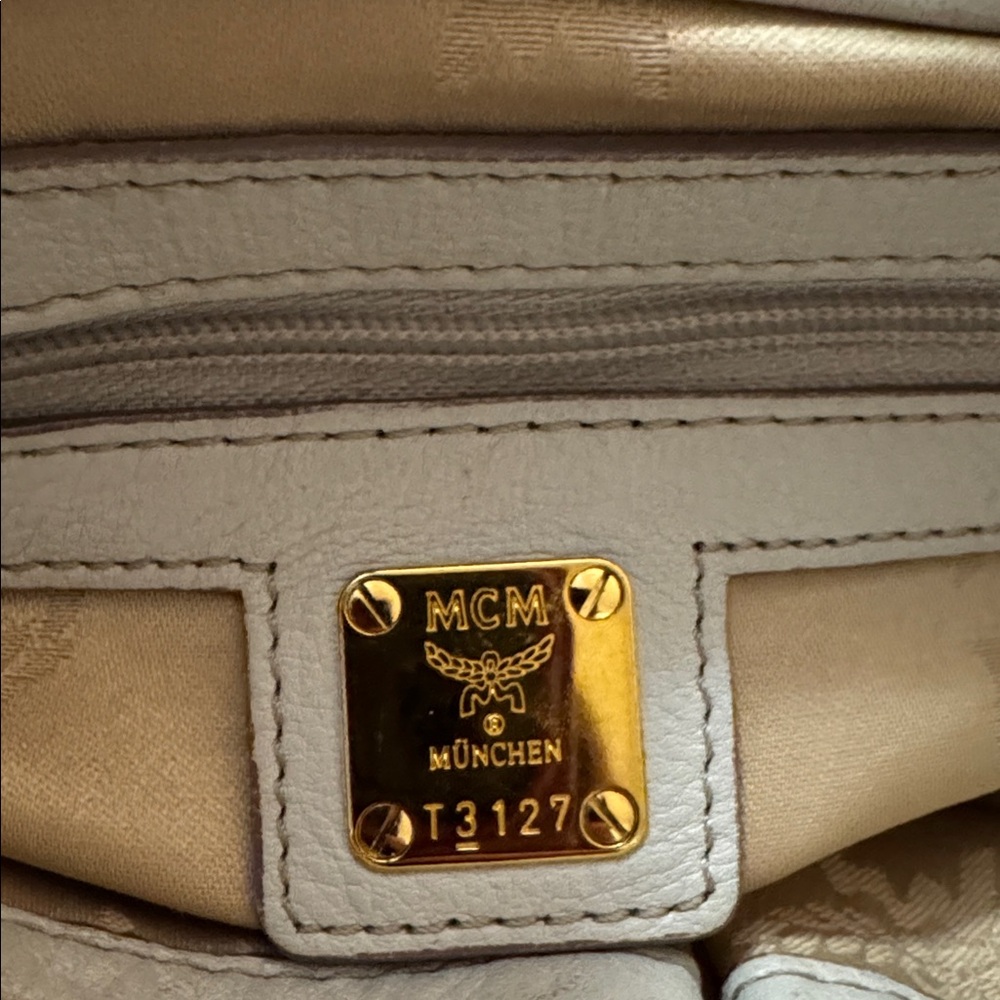 MCM Cream Leather Shoulder Bag With Whip Stiching - Picture 8 of 14